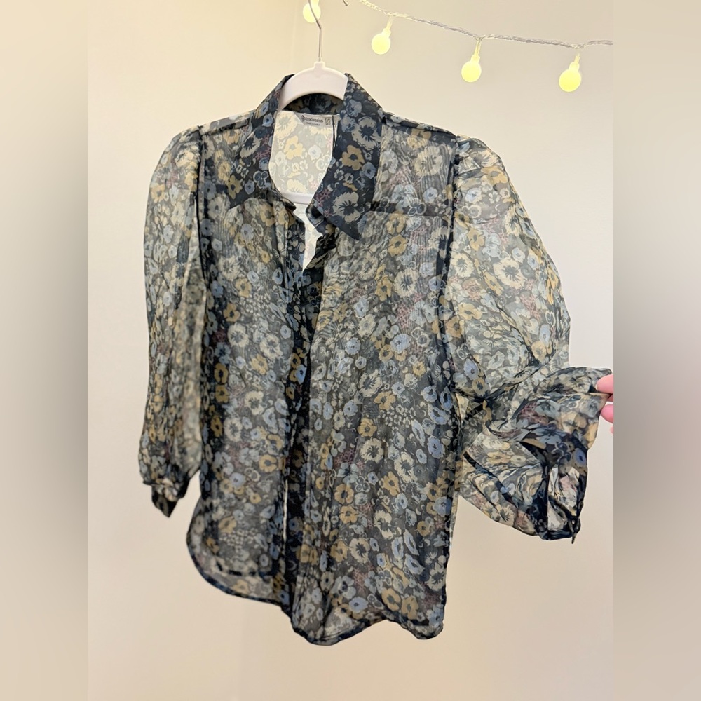 Stradivarius White and Blue Puff Sleeve Blouse - Picture 2 of 6